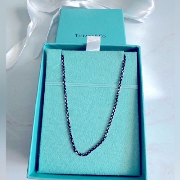 Tiffany & Co Black Enamel Chain NIB - Picture 4 of 4